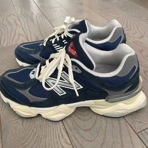 Purchased new in Jan 2023. Only worn 2x. Love them, just not exactly my style